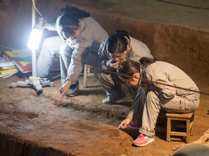 Arkeolog Ketakutan karena Makam Kuno Kaisar China-Siswi SMP Bolosnya ke Mekkah