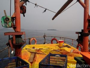 Mengikuti Pembersihan Sampah di 3 Pulau Wisata Kepulauan Seribu
