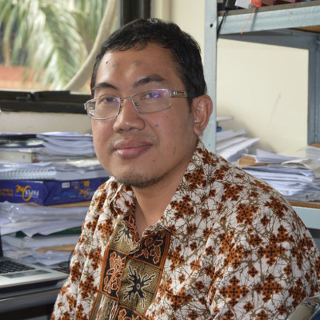 Tak Hanya Jago Kandang, Begini Kiprah Profesor Fisika UI