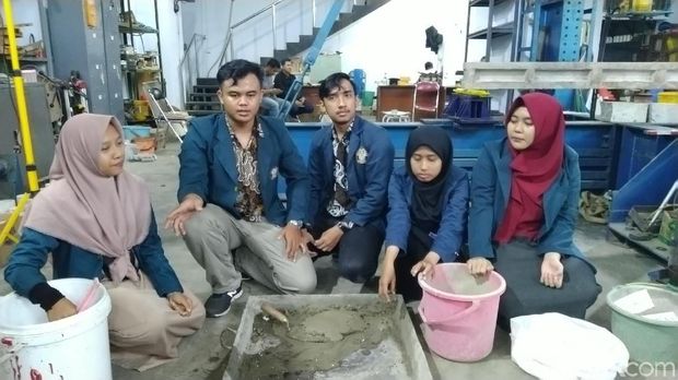 Ciptakan Genteng 'Antigempa', 5 Mahasiswa Undip Juara di Jerman