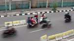 Kebangetan! Aksi Nekat Lawan Arah Pemotor di Senen