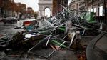 Foto: Mobil Hangus dan Sisa-sisa Demo BBM Ricuh di Paris