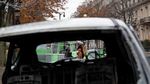 Foto: Mobil Hangus dan Sisa-sisa Demo BBM Ricuh di Paris