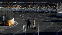 Selama menunggu di Tijuana, para imigran yang kebanyakan dari Honduras itu menggelar aksi damai. (Foto: Dok. REUTERS/Mike Blake)