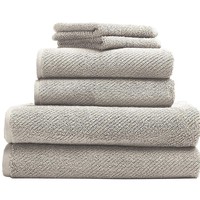 Satu set handuk berbahan organik seharga US$ 128 atau setara dengan Rp 1,8 juta adalah permintaan selanjutnya pemenang Miss World tahun 2000 itu. Foto: Dok. Amazon