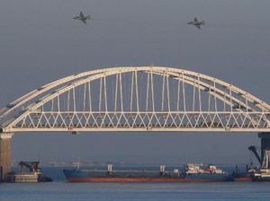 Ukraina Ancam Serang Jembatan Terpanjang Eropa yang Dibangun Rusia