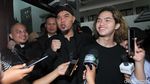 Momen Ahmad Dhani Nyanyi Bohemian Rhapsody Sebelum Sidang Tuntutan