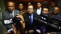 Sebelumnya Rizal melaporkan Ketua Umum Partai Nasdem Surya Paloh atas dugaan pencemaran nama baik dirinya.
