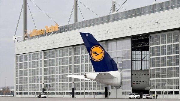 Tim Bandara Munich mengerti akan besarnya pesawat tersebut dan terbatasnya tempat bernaung. Inilah pesawat Airbus A380 yang dimaksud (Munich Airport/CNN Travel)  