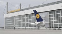 Bandara Munich bersama firma desain Butzbach membangun satu set pintu custom. Ada lubang di tengahnya untuk buntut A380 (Munich Airport/CNN Travel)  