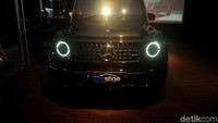 Mobil mewah ini didatangkan oleh Importir Umum (IU) Prestige Motorcars ke Indonesia langsung dari Inggris.