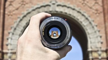 Beralih ke Barcelona di Spanyol, Moore memotret keindahan Arc de Triomf yang berlokasi di kota Barcelona melalui lensa kameranya. Beragam foto Moore lainnya dapat dilihat di @niallmoorephotography. Istimewa/Boredpanda.