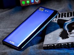 Penampilan Kece Nubia X dengan Dua Layar