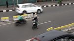 Kebangetan! Aksi Nekat Lawan Arah Pemotor di Senen