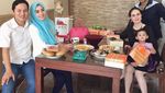 Cantiknya Novita Hardani, Istri Gus Ipin yang Doyan Hotpot