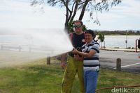 Wisata Unik di Australia, Jadi Pemadam Kebakaran