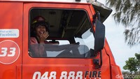 Traveler boleh duduk di kursi supir truk pemadam kebakaran (Melisa/detikTravel)