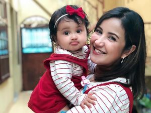 7 Foto Menggemaskan Andy Soraya dan Baby Kylie