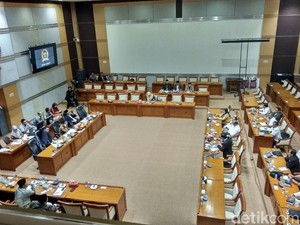 Komisi VIII Desak Kemenag Tetap Pakai Rupiah untuk Biaya Haji 2019