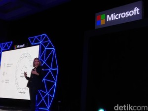 Microsoft Punya Kabel Fiber Sepanjang 6 Kali Jarak Bumi-Bulan