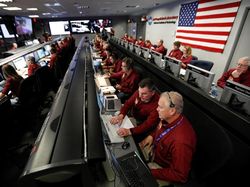 Pendaratan Robot InSight di Mars Disambut Sorak dan Tangis