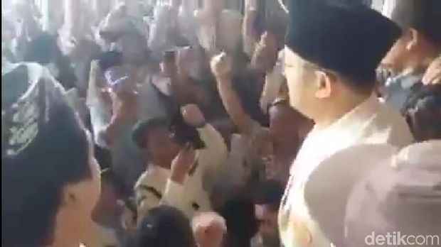 Viral Video Dahnil Dihadang Paspampres di Muktamar, Ini Faktanya