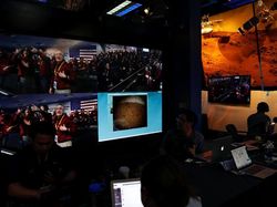 Pendaratan Robot InSight di Mars Disambut Sorak dan Tangis