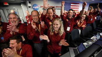 NASA sudah beberapa kali menggelar misi di Mars menggunakan robot. InSight akan menjadi robot pertama yang akan meneliti interior Mars, di mana para ilmuwan ingin tahu bagaimana konstruksi planet tersebut dari bagian inti sampai permukaan. Foto: Reuters