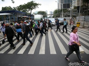 Sekda DKI Imbau Warga Jalan Kaki demi Tekan Polusi Udara