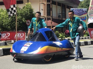 Ada Kontes Mobil Irit, Kampus UNP Disulap Jadi Sirkuit