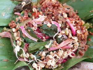 Seger Mantep! Sego Pecel Khas Solo, Kediri hingga Madiun