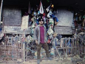 Chicco Jerikho Merasa Ditampar Lihat Rumah Berhias Sampah dari Laut