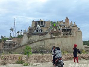 Viral! Ada Istana Negeri Dongeng di Cilegon