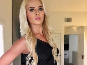 Presenter Cantik Ini Dihujat karena Dukung Serangan Gas Air Mata Trump