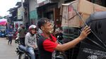 Aksi Berbahaya Bajaj Obesitas Meluncur di Jalanan Jakarta