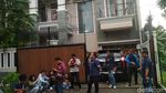 Polisi Gelar Olah TKP di Kediaman Angel Lelga