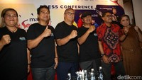 Musisi Tri Pitaka, Indra Lesmana, I Gede Ambhawa Yasa, Vina Panduwinata, hingga Bupati Lombok Barat Fauzan Khalid menggelar jumpa pers di Jakarta, Selasa (27/11/2018).