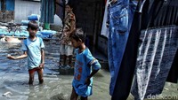 Fenomena banjir rob diketahui telah berlangsung sejak bertahun-tahun silam.