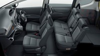 Menghadirkan versi 5-seater, Toyota tak menghilangkan Sienta versi aslinya yang bisa menampung tujuh orang. Istimewa/Paultan.