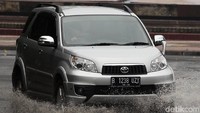 Toyota Rush berada di posisi ke-6 dengan penjualan mencapai 4.776 unit. Rengga Sancaya/Dok. Detikcom.