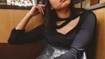 Tetap Cantik Saat Makan, Ini Pose Kulineran ala Adik Maudy Ayunda