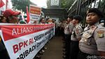 Aliansi Mahasiswa Geruduk Polda Metro
