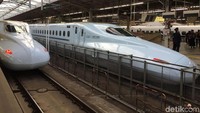 Shinkansen memiliki sistem rel kecepatan tinggi tercepat, paling andal, dan efisien di dunia.