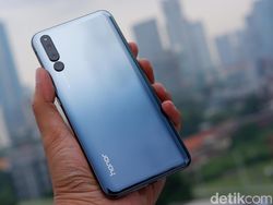 Unboxing Honor Magic 2, Ponsel Layar Penuh Berpenampilan Mewah