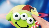 Macaron bentuk alien ini juga menarik. Warna hijau cerah alien justru bikin gemas. Foto: Instagram