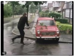 Semua pun Terbelalak dengan Aksi Banting Botol Mourinho...