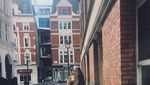 Tetap Cantik Saat Makan, Ini Pose Kulineran ala Adik Maudy Ayunda