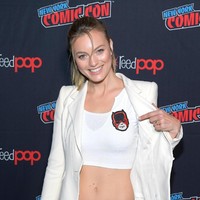 Baik Sean Penn maupun Leila George DOnofrio belum pernah mengumumkan secara resmi soal hubungan mereka. Namun, media AS menyebut mereka sebagai sepasang kekasih lantaran kerap tertangkap kamera paparazzi saat berduaan. Terakhir, sejoli ini terlihat liburan bersama di Hawaii Agustus lalu. (Foto: Getty Images)