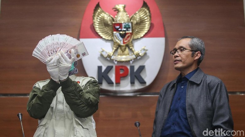 Ikut Tes Capim, Waket KPK Alexander Tak Kesulitan Jawab Uji Kompetensi Ikut Tes Capim, Waket KPK Alexander Tak Kesulitan Jawab Uji Kompetensi