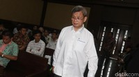 Sonny Firdaus saat tiba di ruang sidang Pengadilan Tipikor Jakarta.